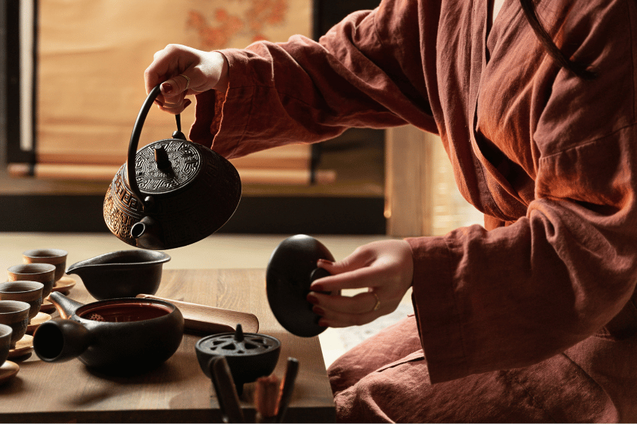 약초와 전통 음식·차·향 문화의 학문적 고찰