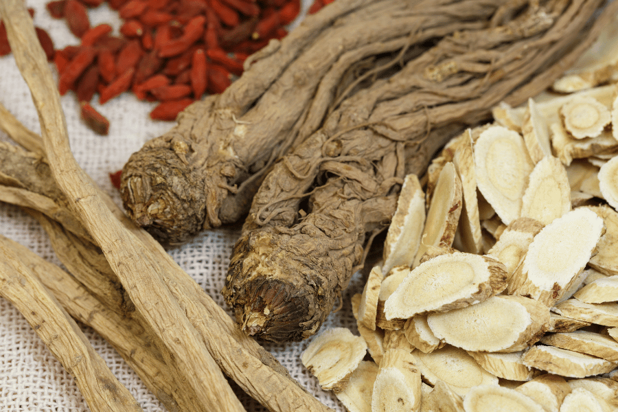 한국의 희귀 약초 황기와 백출의 전통적 활용